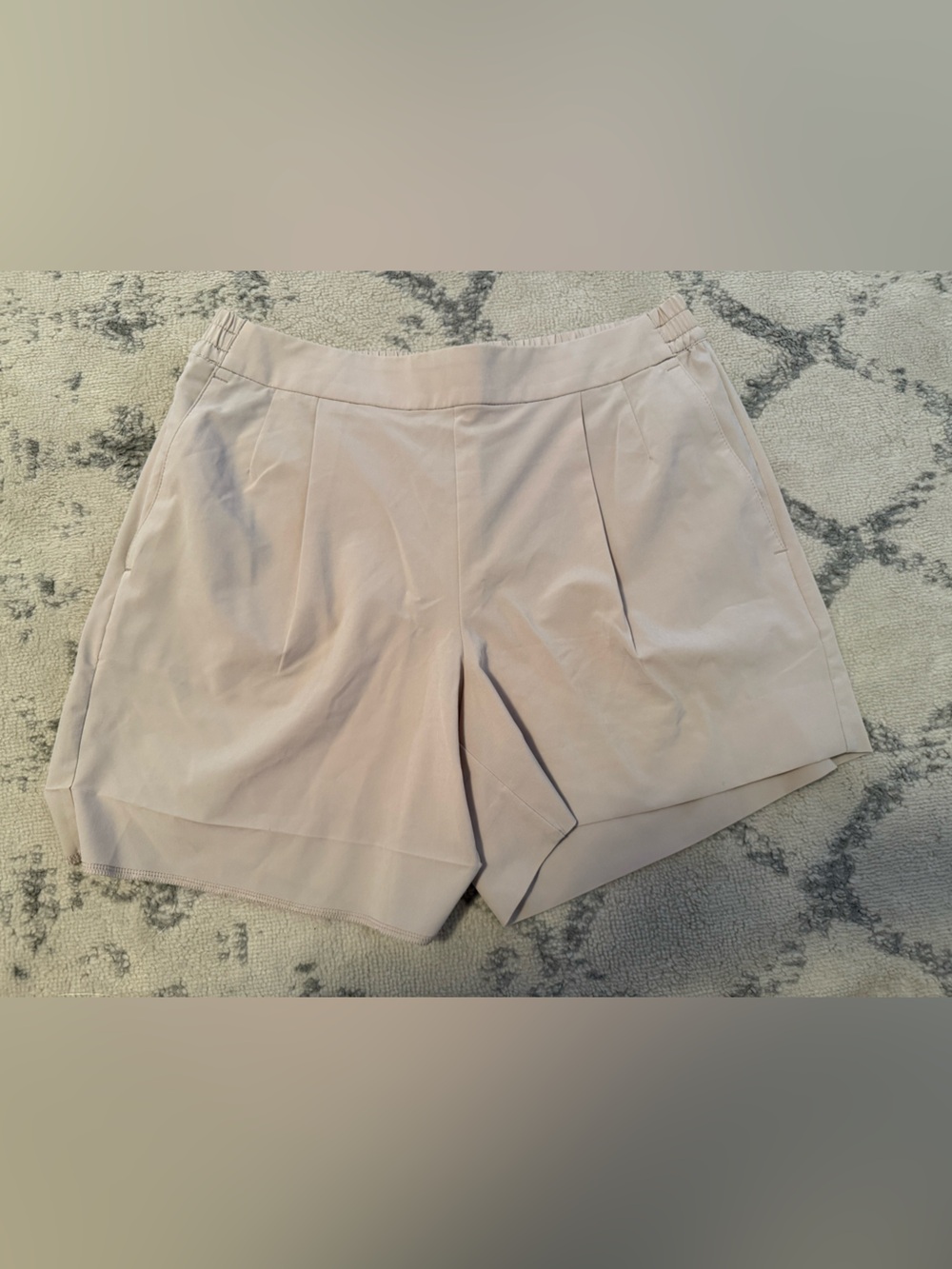 Banana Republic High-Waist Pleated Shorts in Khaki